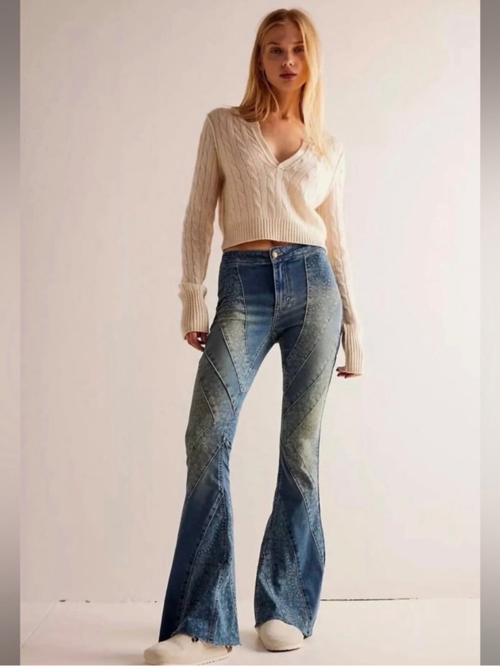 We the Free Mermaid Mid Rise Flare Jeans NWT size 28